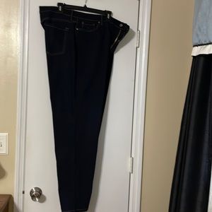 Size 18, Gloria Vanderbilt Amanda dark blue stretch jeans, new condition.